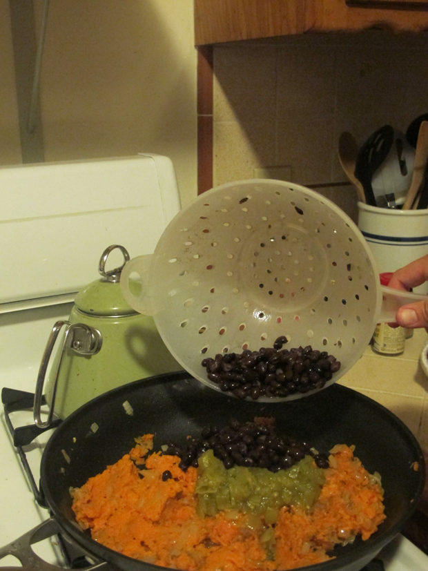 Black beans and green chili