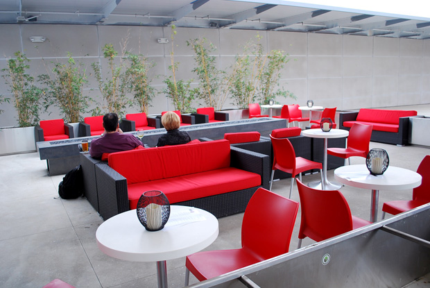 airport4thstvinepatio