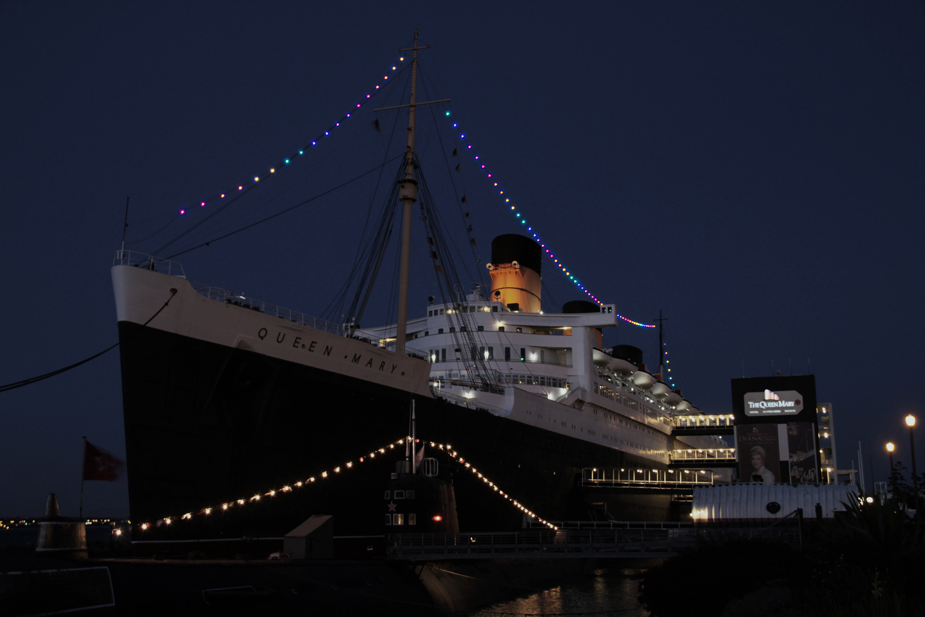 0001QueenMaryRainbow2013
