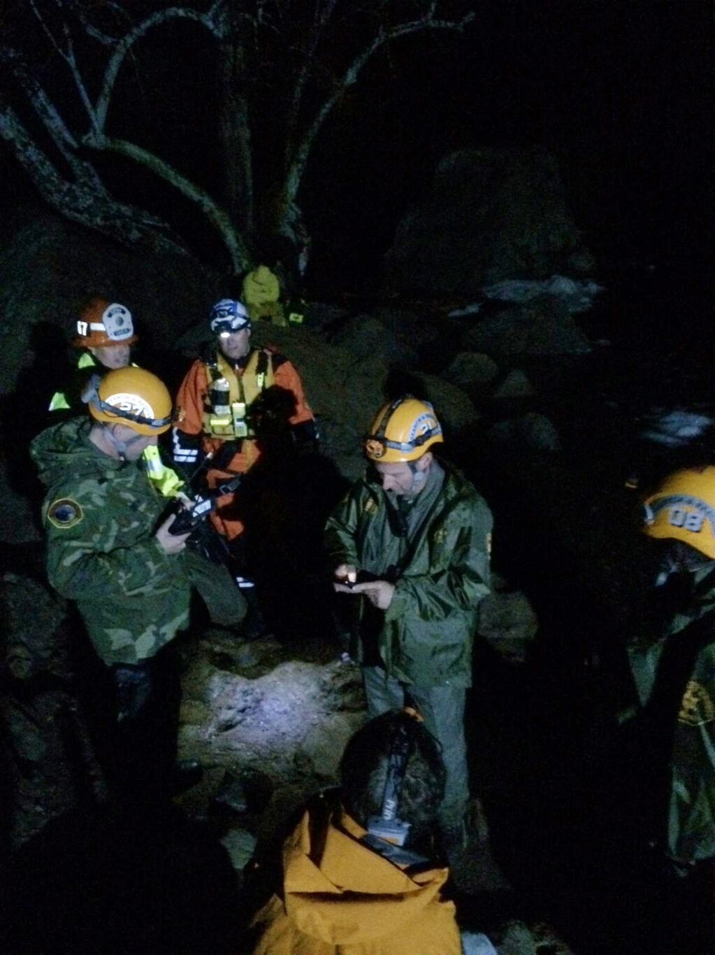 rescuedhikers3.jpg-large