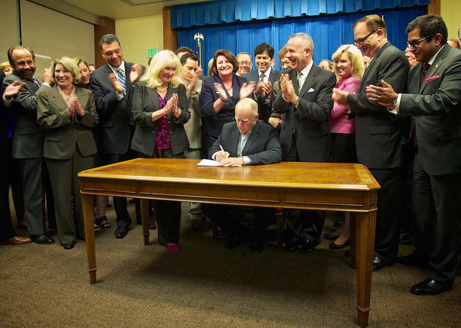 EGB 2014-08-13 bill-signing
