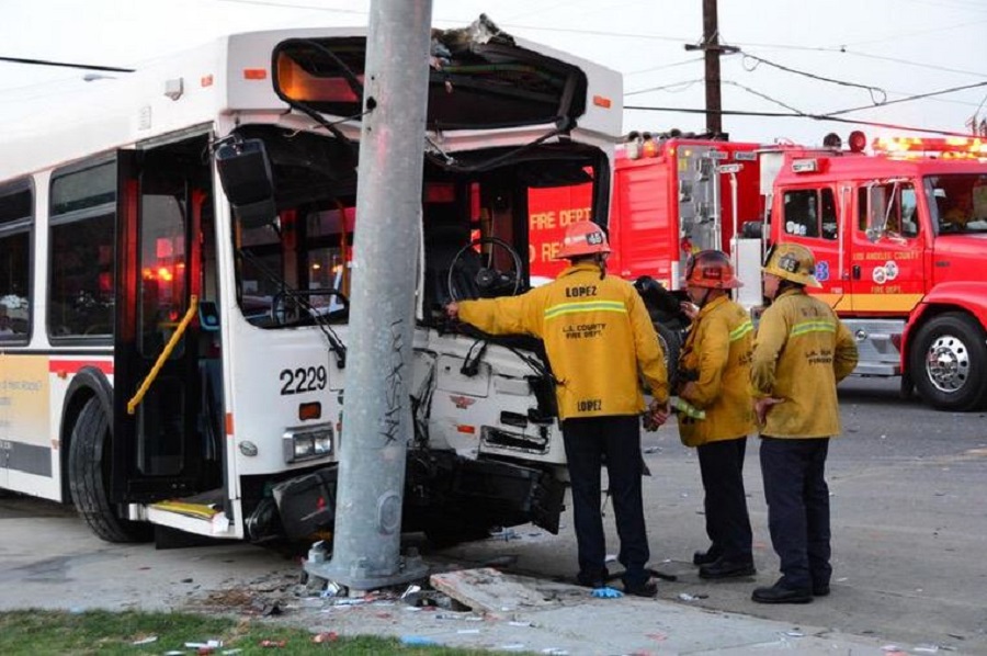 LACoFD Lakewood crash
