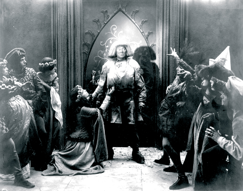 golem-still-01-sm