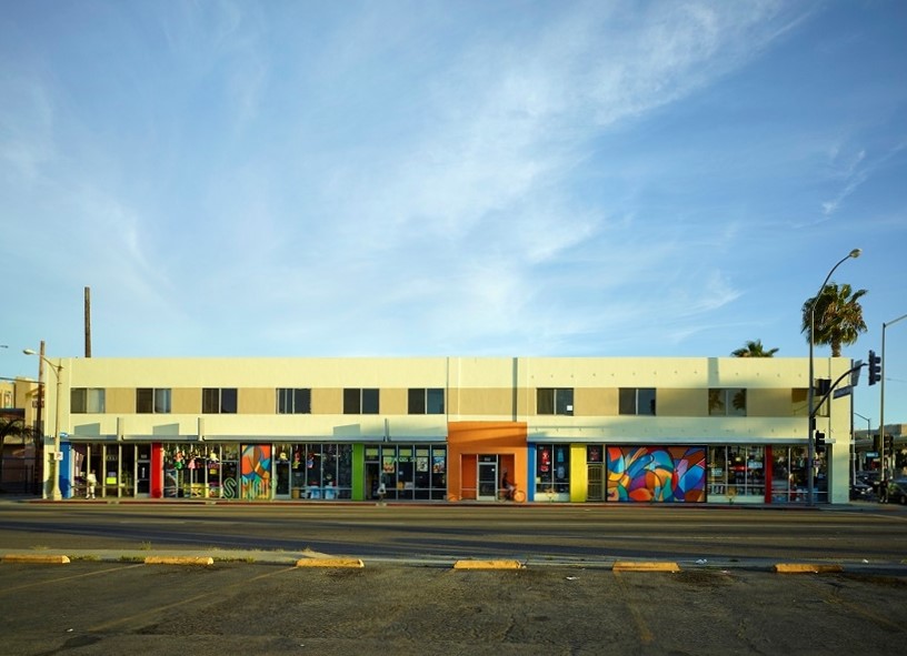 Anaheim St Facade