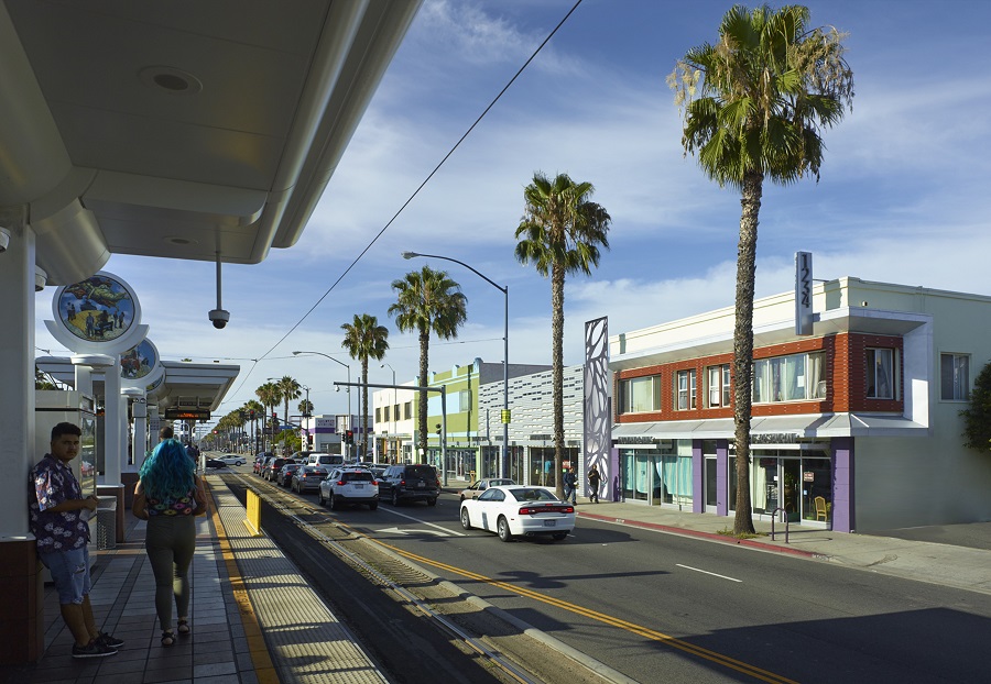 MetrobluelineandLong Beach Blvd