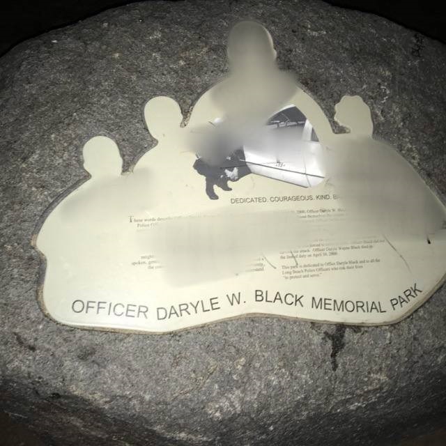 Memorial plaque tagging