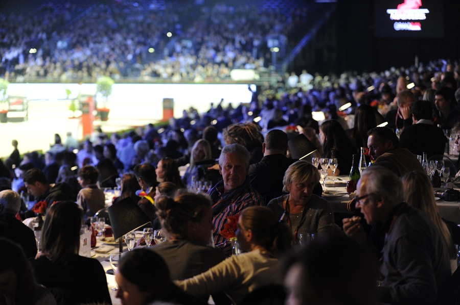 LonginessSpectatorArena