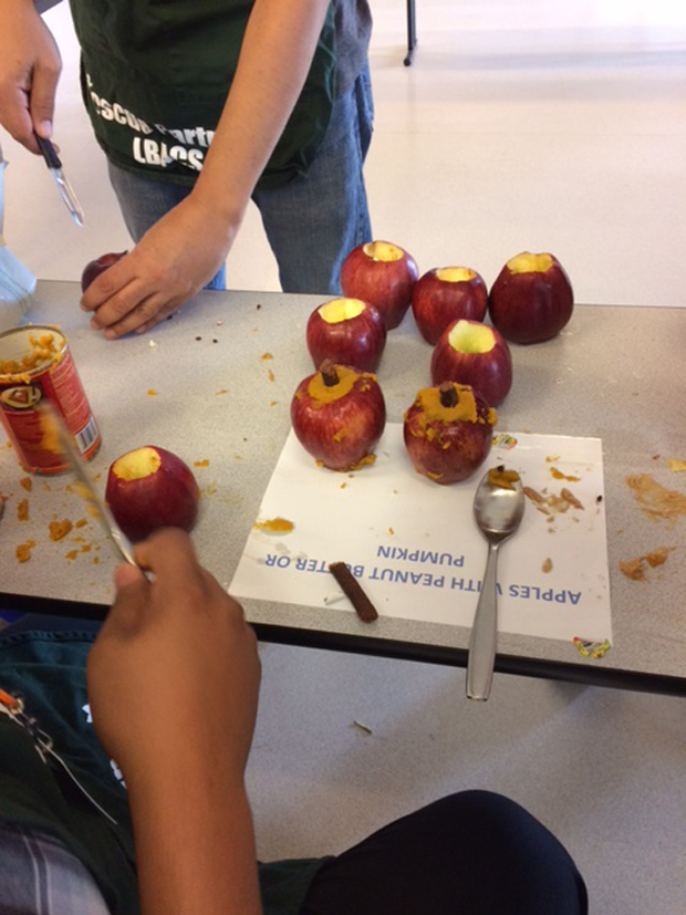 Peanut butter and apples - Copy