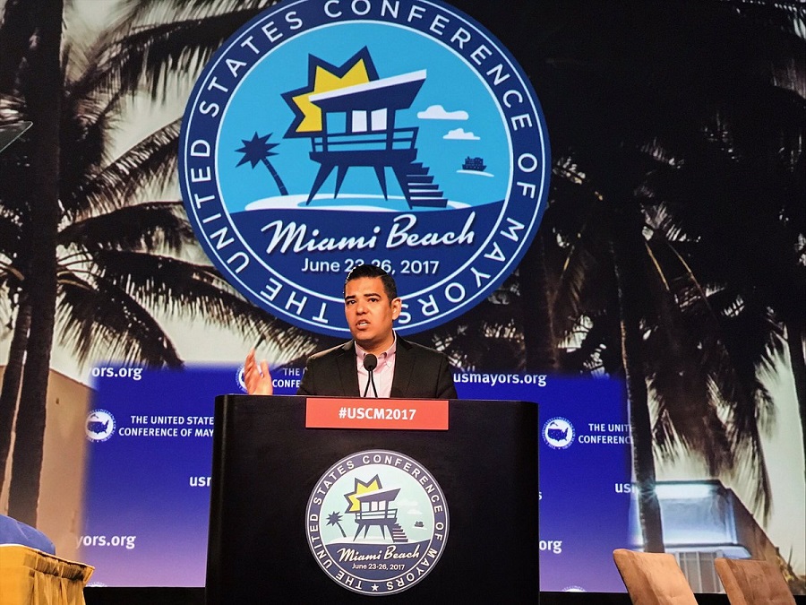 mayor robert garcia